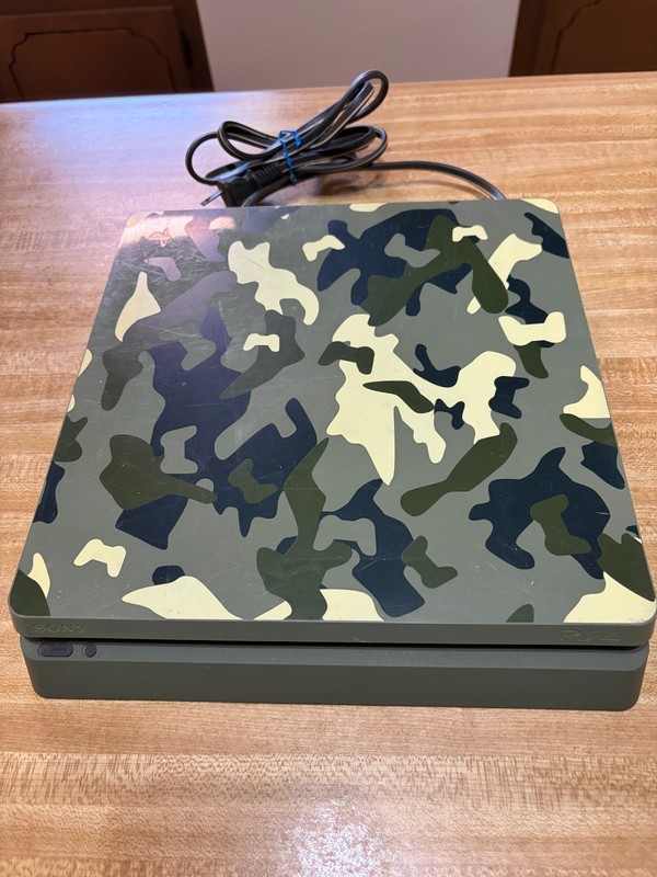 Sony PlayStation 4 Slim Call of Duty: WWII Limited Edition 1TB Green Camouflage