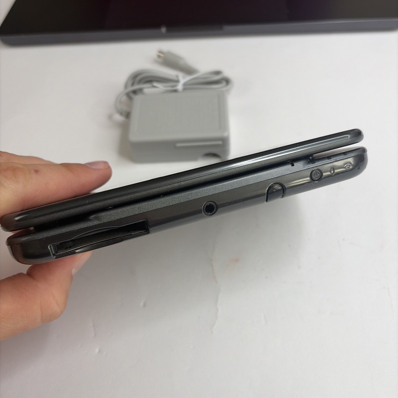 New Nintendo 3DS XL Gray Black Console, Top IPS Charger Stylus US Version gallery