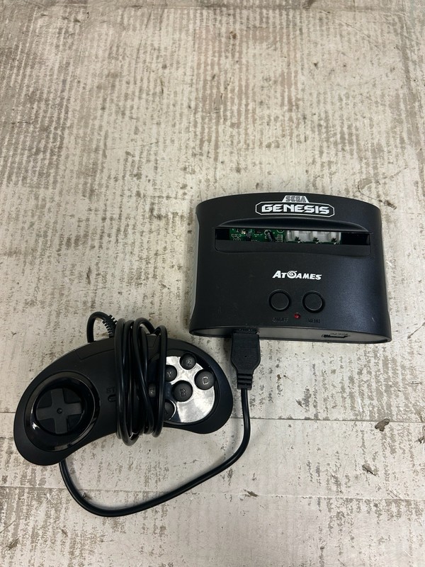 AtGames Sega Genesis Classic Mini Game Console w/80 Built-In Games TESTED
