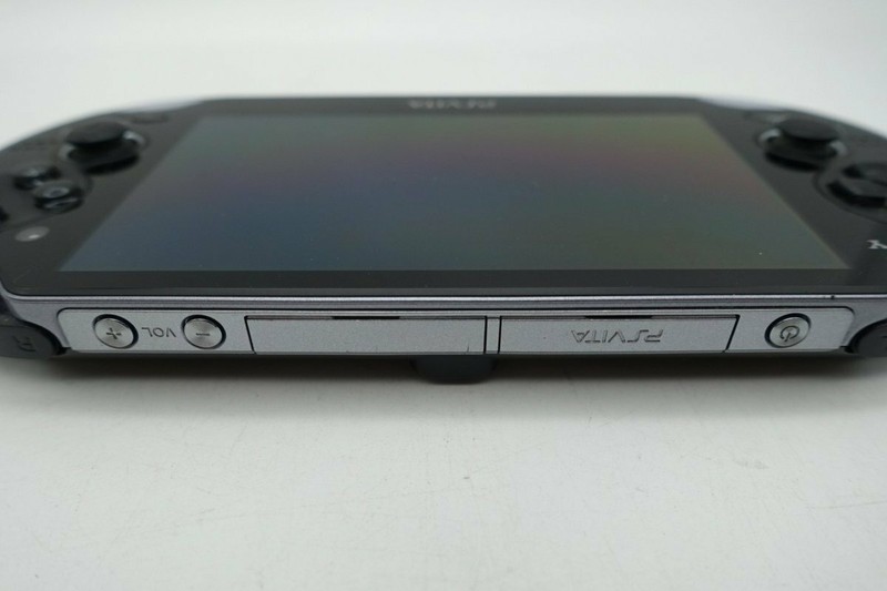 Playstation vita 3G / Wi-Fi model CRISTAL BLACK PCH-1100 japan 1000 series JP gallery