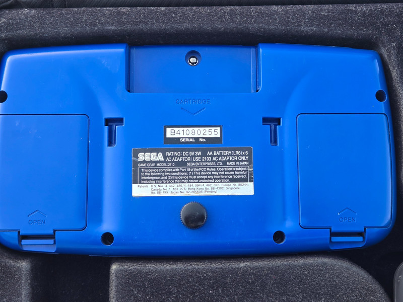 SEGA Game Gear Bundle Blue Console AC / Car adapter, Battery, Super Wide Gear gallery