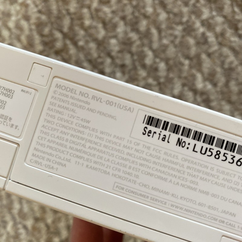 Nintendo Wii White Console (RVL -001) Bundle CIB Complete Tested gallery