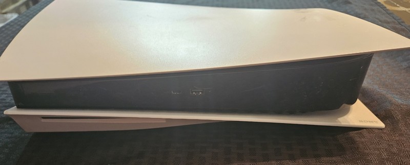 Sony Playstation 5 Disc Edition 825GB Console Broke *CFI-1115A* gallery