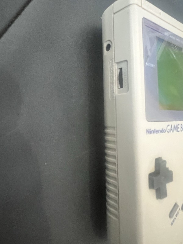 Nintendo Game Boy DMG-01 Gray Handheld Console NTSC-U/C Stereo Headphone Jack gallery