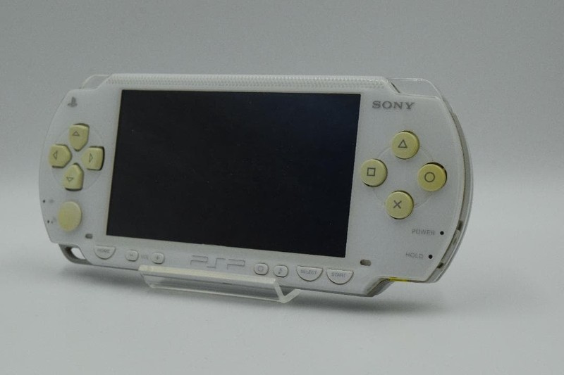 Sony PSP-1000 White Console w/ 32MB Memory Card Tested Region Free Japan gallery