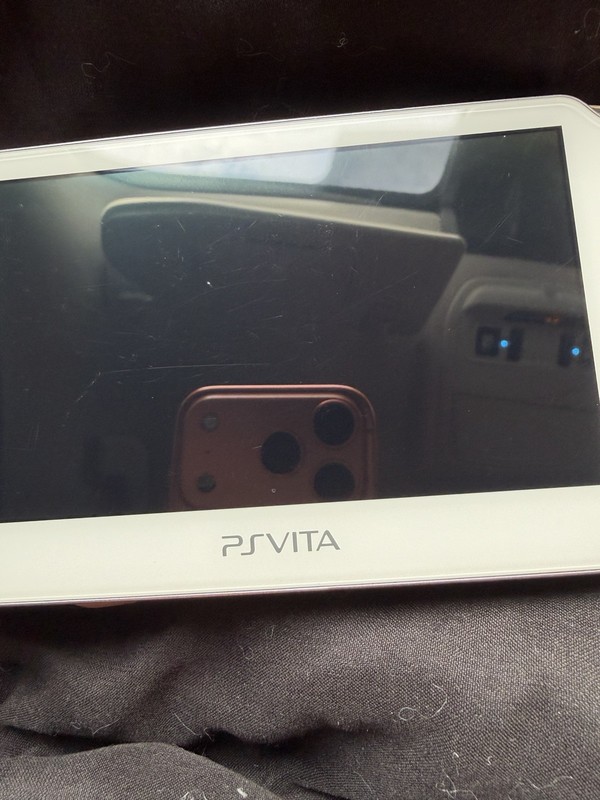 Sony PlayStation Vita (PCH-1001) - White - Used - TESTED WORKING! gallery