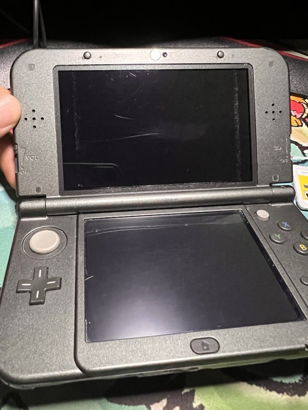 New Nintendo 3DS XL Black Console Stylus Charger Tested 32gb Sandisk & Two Games gallery