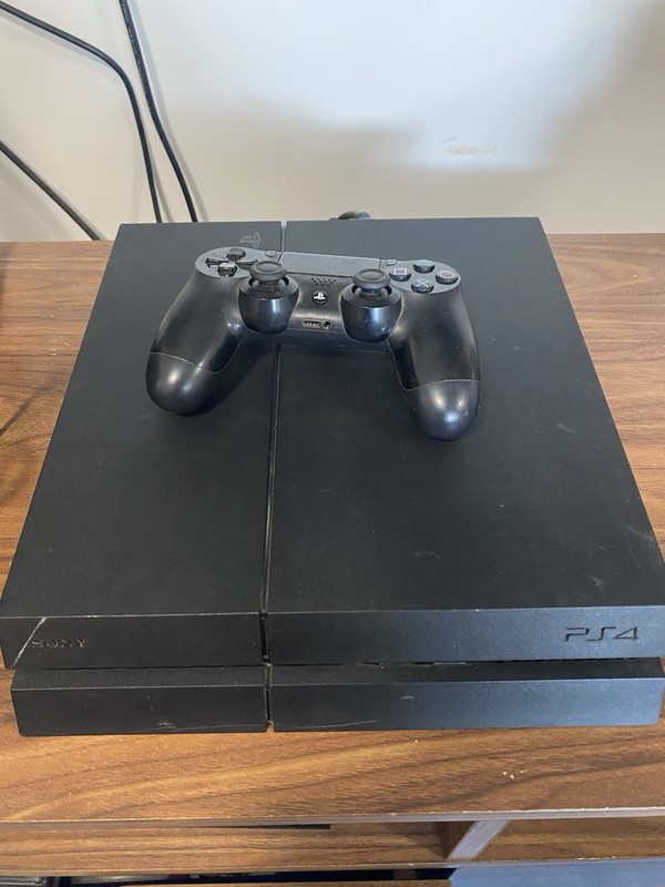 Sony playstation ps4 Fat 1tb console bundle with 7 Games Cords 1 Controller gallery