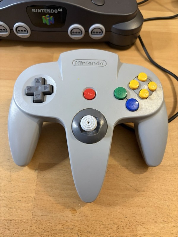 Nintendo 64 N64 Console Bundle Tested w/ Controller + All Cords *CLEAN* gallery