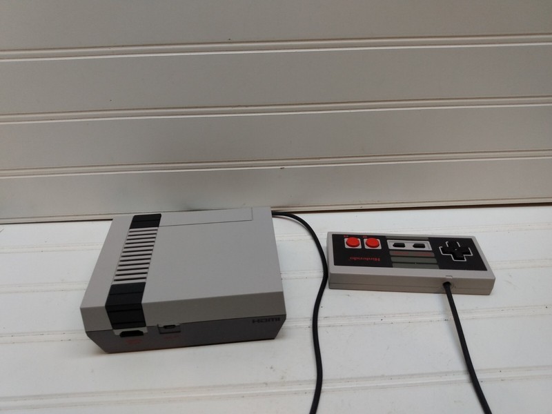 Nintendo CLV-001 NES Mini Console CLV-002 Controller CLV-003 AV Cord