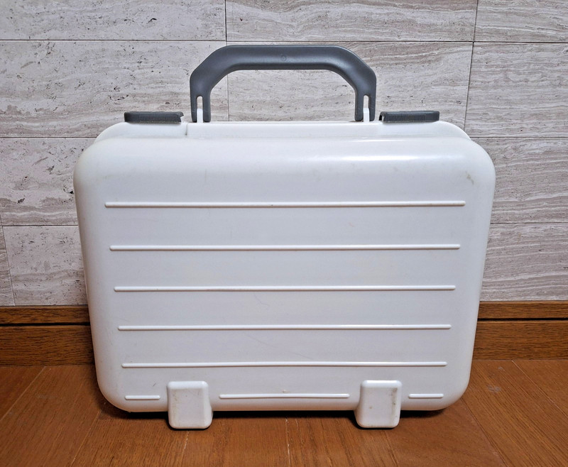 Sega Game Gear WHITE Japan GG *GREAT CASE - HOLY GRAIL - COLLECTORS ITEM* gallery