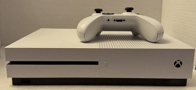 Microsoft Xbox One S 1TB Console – White – Controller & Power Cord – Tested