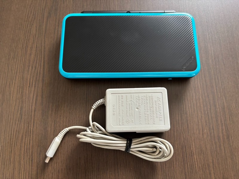 New Nintendo 2DS XL LL Black Turquoise Console Japan Region w/Charger [Ex+++]