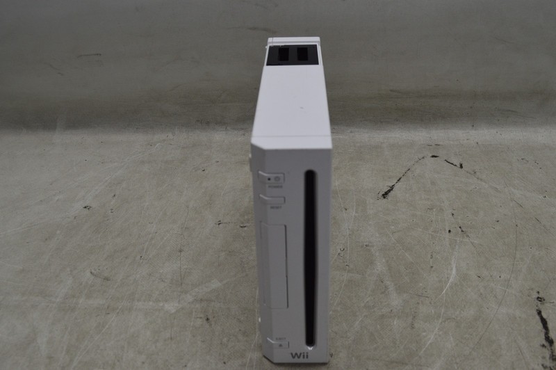 Nintendo Wii RVL-001(USA) Video Game Console *Console Only*