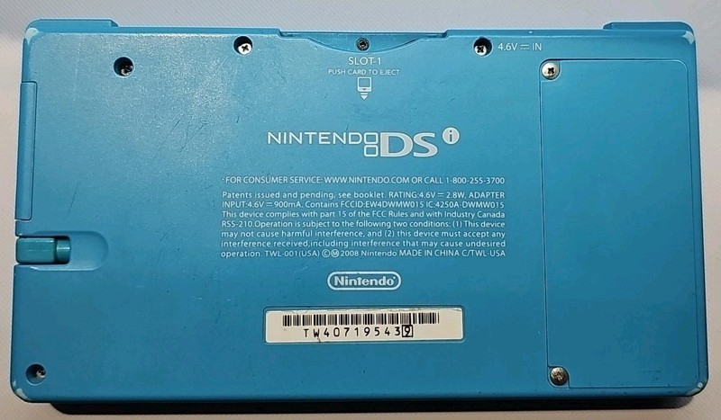 Nintendo DSi TWL-001 Light Blue gallery