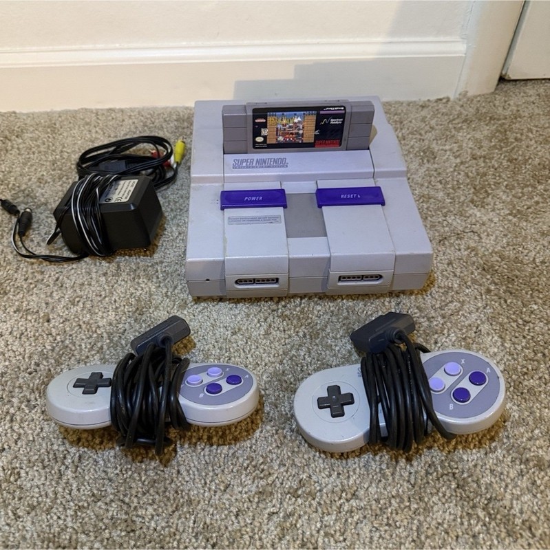 Nintendo SNES Console w/ 2 Controllers AV/Power Cords **Read Description**