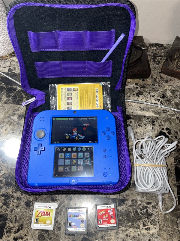 Nintendo Mario Kart 7 4GB Video Game Console – Blue W/3games Zelda Snood UNO