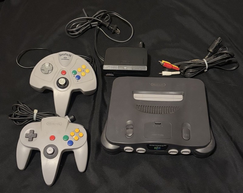 Nintendo 64 Gray Home Console Bundle w/ 2 Controllers, AV Cable & Power Supply