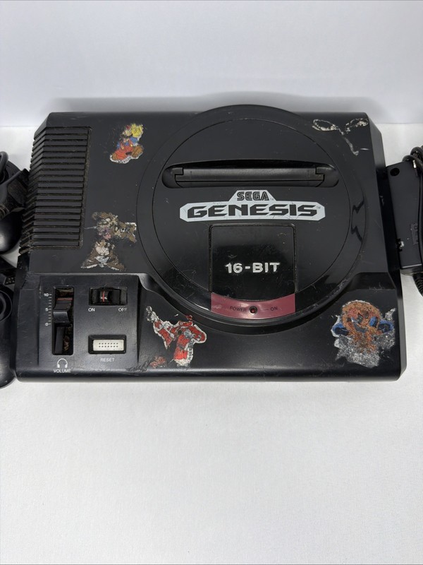 Sega Genesis 16-BIT Model 1601 Console/2 Controllers/Power Cord UNTESTED AS IS gallery