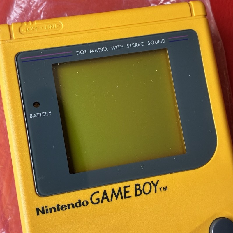 Original Nintendo Gameboy (Yellow) DMG-S-YA - Boxed w/ Matching Serial # gallery