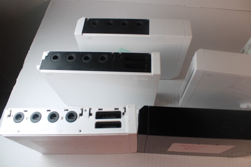 Lot of 5 Nintendo 7 Wii RVL-001 / 1 RVL-101 Game Consoles for parts or repair gallery