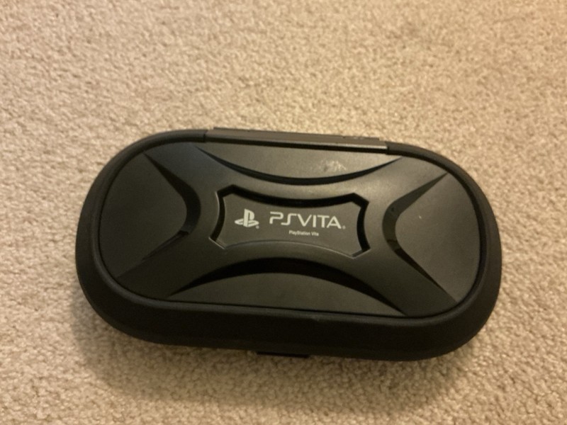 PS Vita PCH-1001 Black Game Console with Charger Case Borderlands 2 P4G 8 gb gallery
